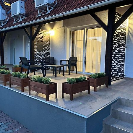 Lux Apartman Buek Exterior photo