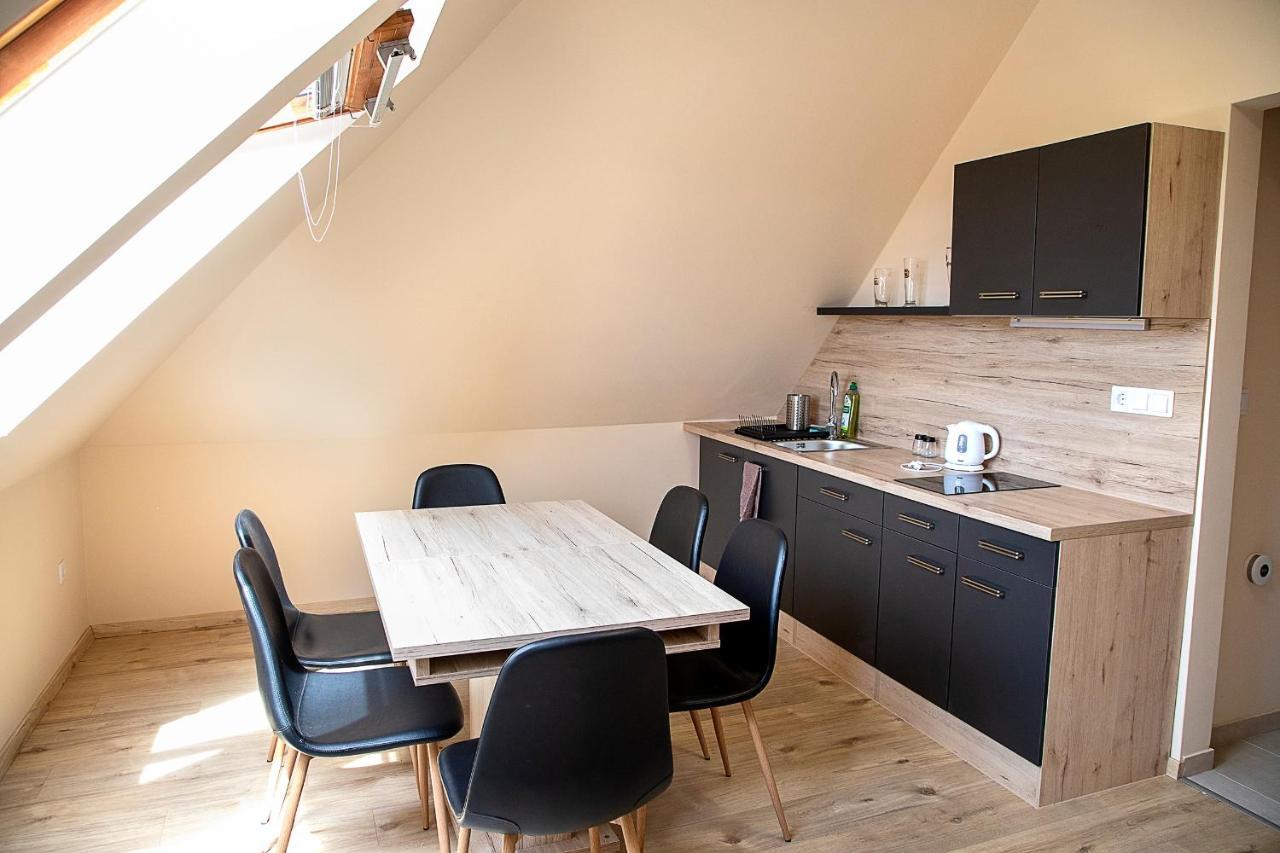 Lux Apartman Buek Exterior photo