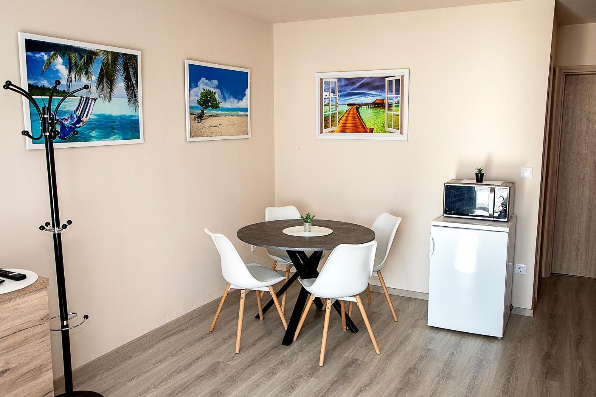 Lux Apartman Buek Exterior photo
