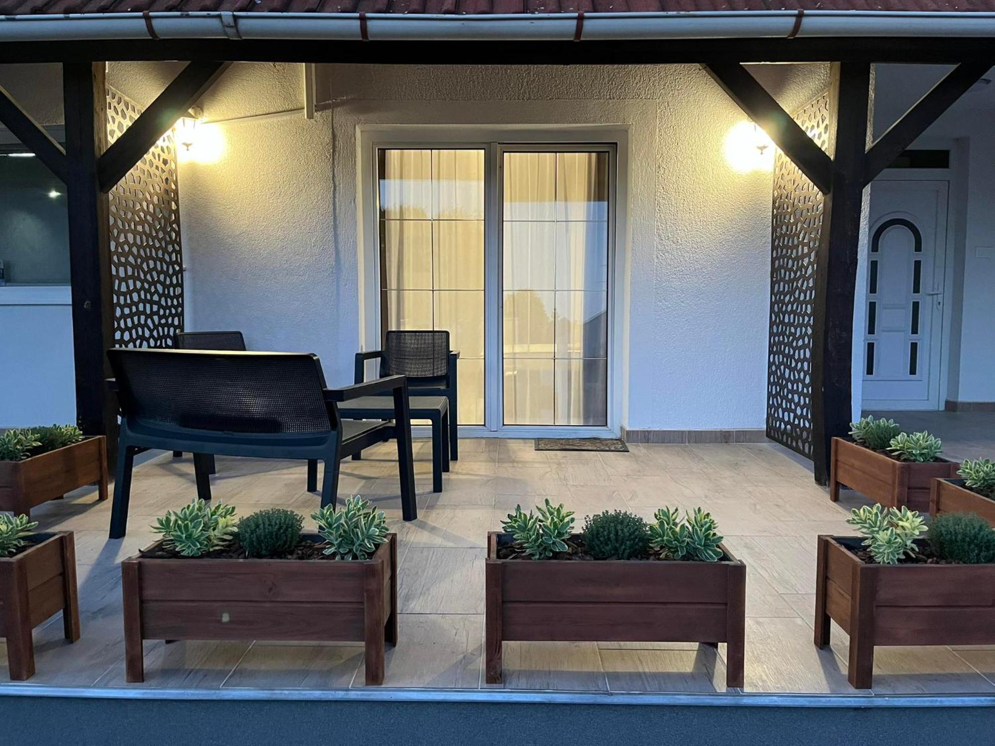 Lux Apartman Buek Exterior photo