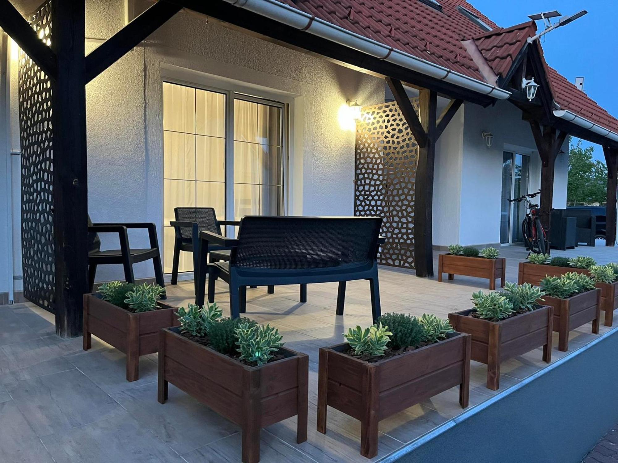 Lux Apartman Buek Exterior photo